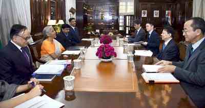 Finance Minister meets ADB President, lauds support to India