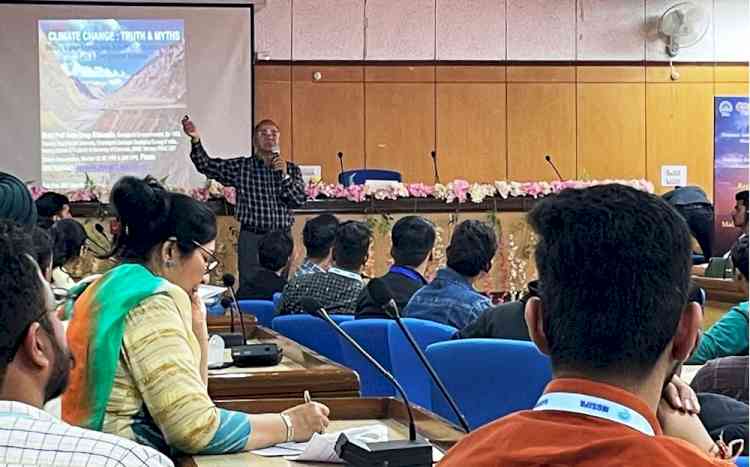 Workshop on “CCA-DRR Mainstreaming into City Plans” held