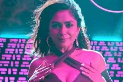 Mrunal Thakur on 'Kudiyee Ni Teri Vibe': Wanted to own my body, my dancing skill