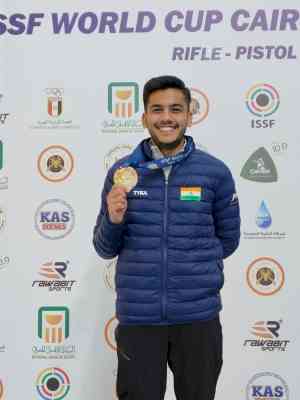 Shooter Aishwary Tomar wins men's 3P gold as India consolidate top position