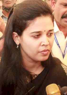 IAS vs IPS fight: Karnataka court adjourns hearing on IAS officer Sindhuri's plea
