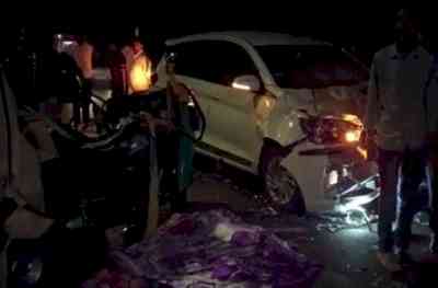 Gujarat: 5 members of family killed in road accident