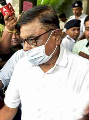 Teachers' scam: Calcutta HC directs CBI to seize all properties of Manik Bhattacharya