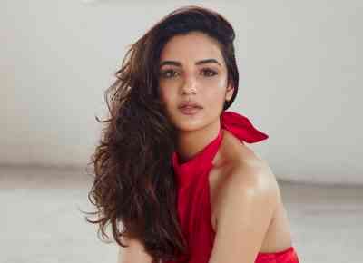 Jasmin Bhasin: There is no worst part of falling in love