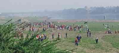 Thousands join clean Yamuna drive in Taj city