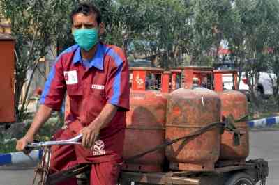 Gas price hike to put additional pressure on Raj govt