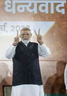Fanatics say 'Mar Ja Modi', voters say 'Mat Ja Modi': PM
