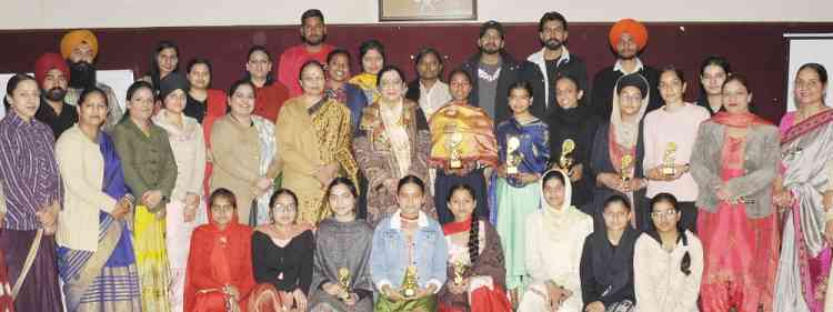 KMV organises Inter-college quiz competition on Punjabi Language, Literature and Culture