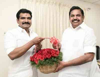BJP's TN IT Cell chief joins AIADMK