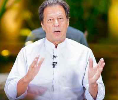 Imran Khan dodges arrest after police show up at Lahore residence