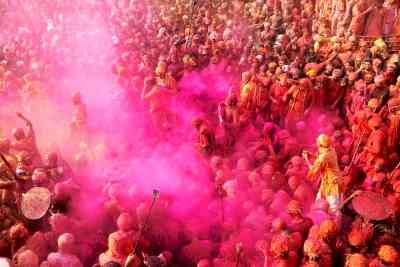 Why is everyone asking - 'Holi kab hai?'