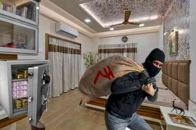 Thieves strike at senior IAS officer's house in Bihar