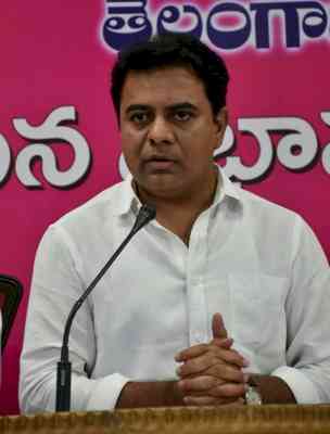 Centre should incentivise performing states, says KTR