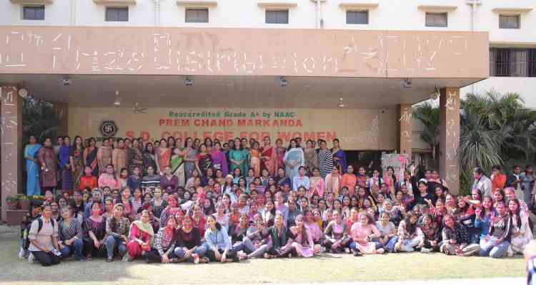 PCM SD College for Women celebrates Festival of Holi