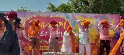 Record number of tourists attend 'Dhulandi Mahotsav' in Jaipur after three years