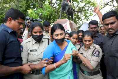 Sharmila detained in Hyderabad during protest on Women's Day