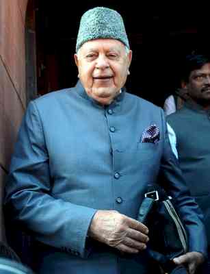 Farooq Abdullah welcomes Sibal's 'Insaaf Ke Sipahi' platform