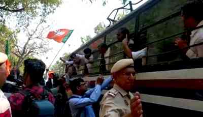Delhi BJP leaders detained by police