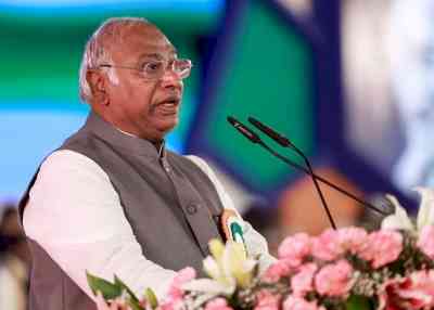 Oppn to meet at Kharge's office on Monday to chalk out House strategy