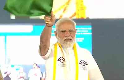 Modi inaugurates world's longest rly platform in K'taka's Hubballi