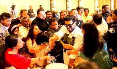 In Los Angeles for the Oscars, Ram Charan meets fans, makes their day