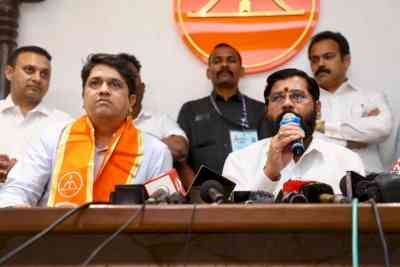 Thackeray jolted as top aide's son joins CM's Shiv Sena