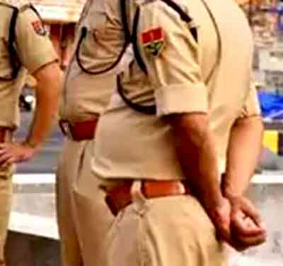 Raj Police arrest 5 for indecent folk songs against leader