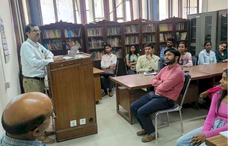 Dr. Shivaji Pandey discussed how verbal knowledge happens as per Sanskrit poetics