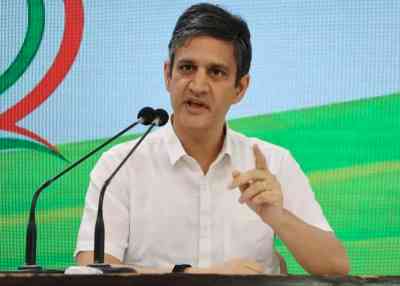 Son rise in Cong: Suman Dubey's son Amitabh briefs media