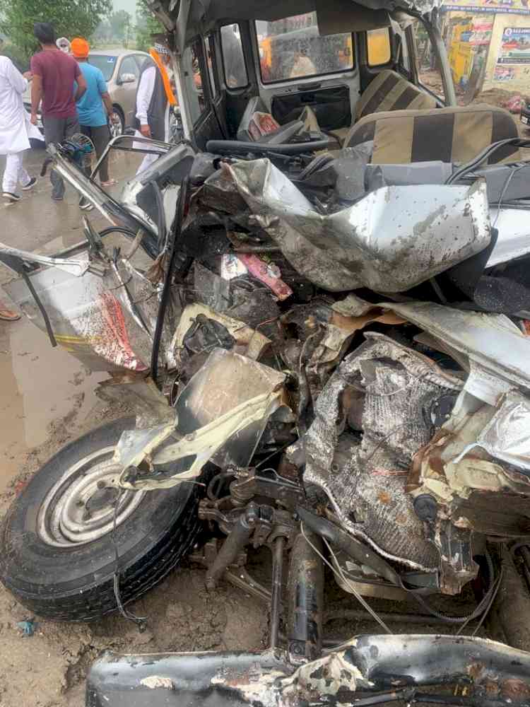 Four died, several injured in a road accident near Ferozepur