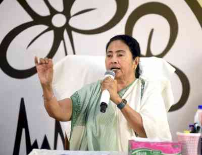 Bypoll impact: Mamata replaces minority affairs minister, takes charge herself