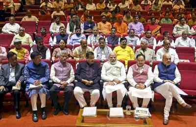 At BJP meet, PM Modi asks leaders to organise special campaign on Central schemes