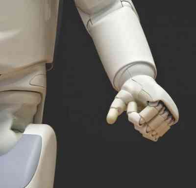 AKTU makes robot that works on finger gestures