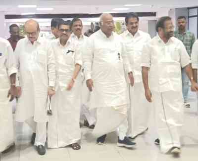 Rousing welcome for Kharge on maiden visit to Kerala as Congress chief