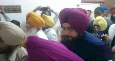 Navjot Singh Sidhu likely to be released from jail on Saturday