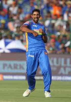 1st T20I: Ish Sodhi's score-levelling six goes in vain as Sri Lanka win Super Over