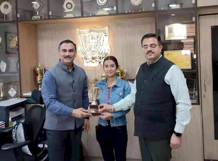 Doaba College student Payal first in GNDU
