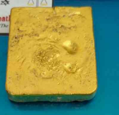 Man held at Hyderabad airport with gold valued at Rs 32 lakh