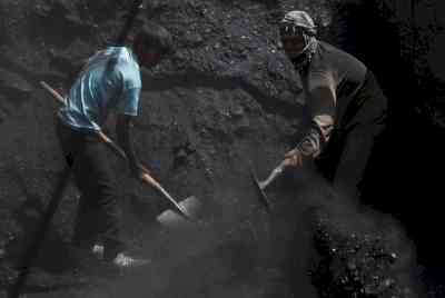 BRS calls for protests against auctioning of Singareni coal mines