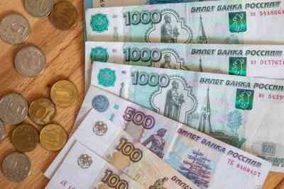 Russian rouble falls to its lowest value for a year