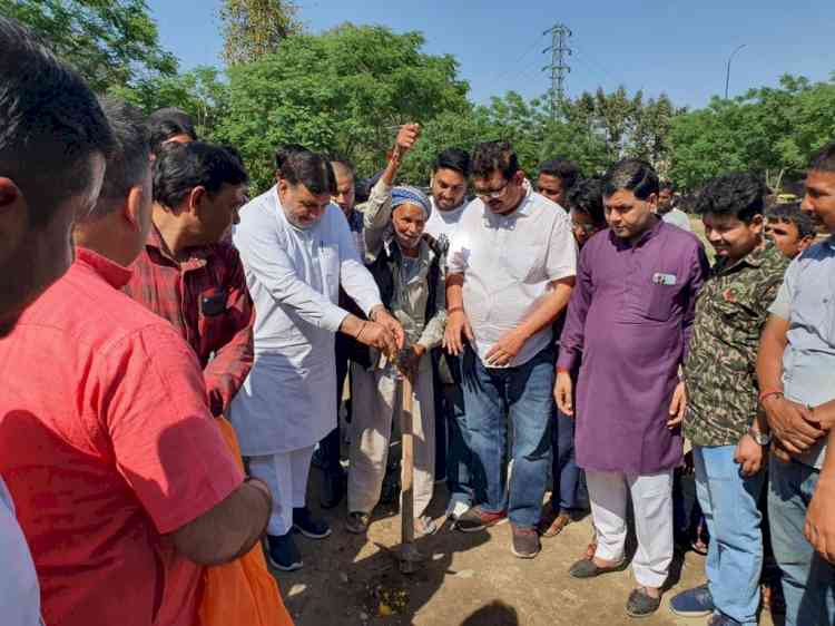 MLA Prashar inaugurates project worth Rs 83.10 lakh to renovate three parks in Vijay Nagar