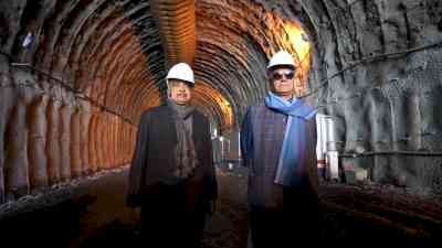 Gadkari inspects work progress of Zojila Tunnel in J&K (Ld)