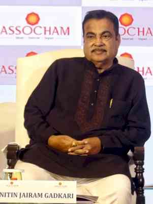 Gadkari bats for public transport, says road traffic generates 40% air pollution