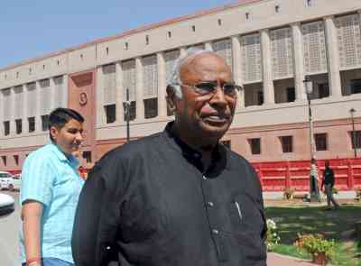 Branding everyone 'anti-nationals' a dangerous trend, warns Kharge