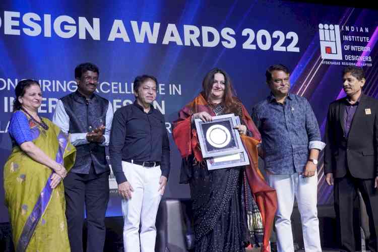 Arvind Kumar, Special Chief Sec, Govt of Telangana, presented IIID-HRC Design Awards 2022