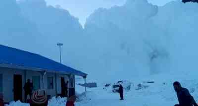6 people rescued after avalanche near Zojila Pass in Kargil