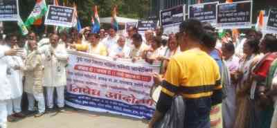 Congress protests against PM across Maharashtra