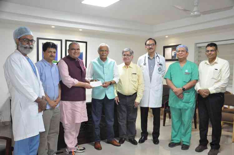 MP Sanjeev Arora donates Rs.10 lakh to DMCH