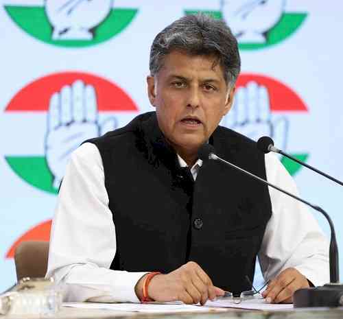 Tewari distributes about Rs 1 cr MPLAD funds  