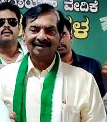 K'taka polls: Contest for Shivamogga heats up; straight fight between BJP-JD(S)